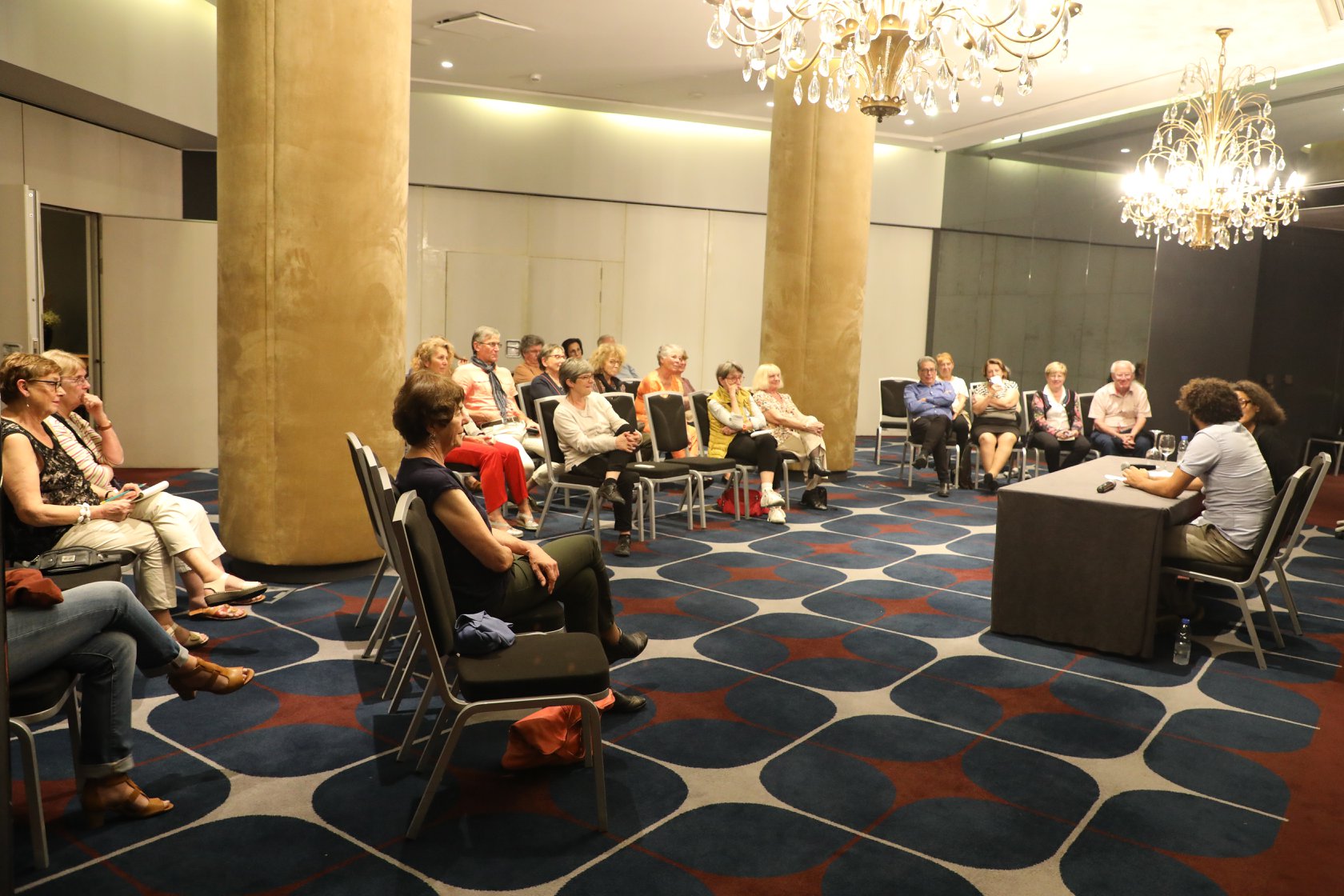 من الندوات السابقة ما قبل كورونا