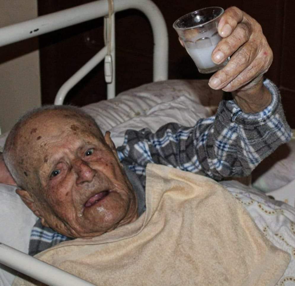 المعمر الاكبر في الكورة غانم بطرس 