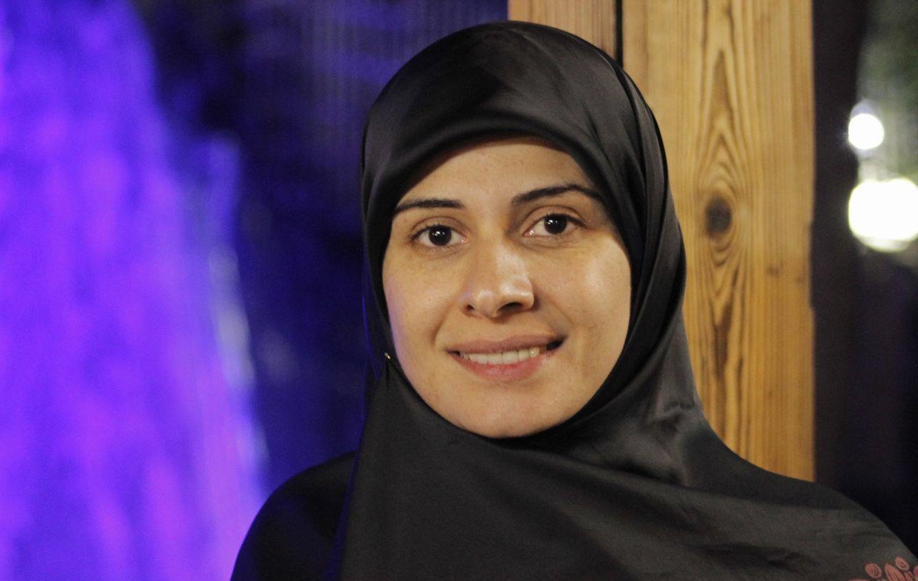 الاعلامية زينب منتش