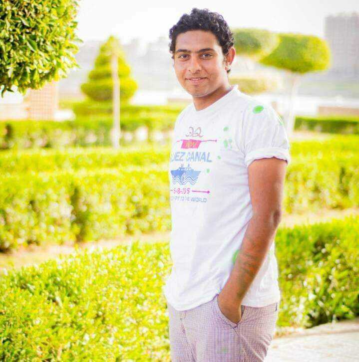 الشاب كيرلس شحاتة، 26 عاماً، والذي كان يعمل مدرباً للسباحة