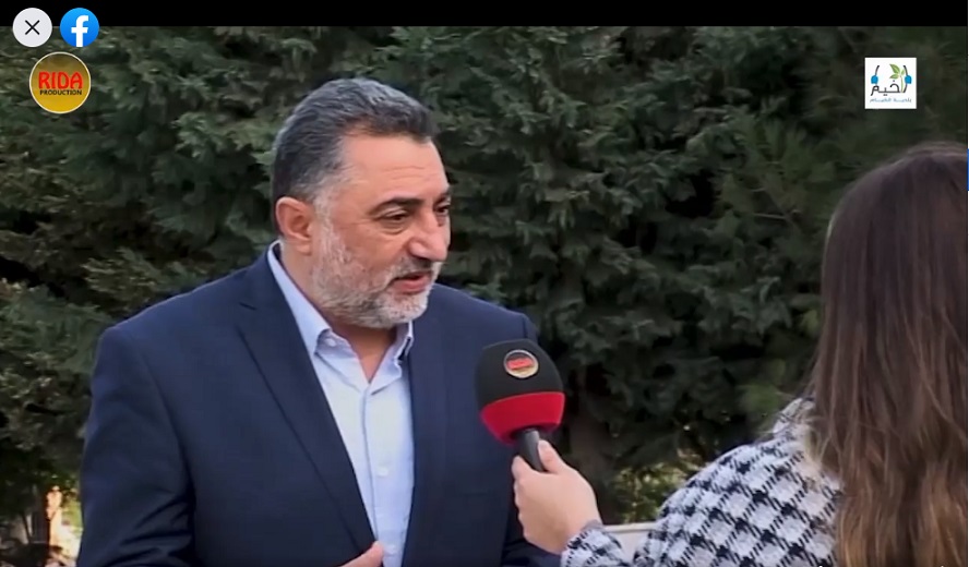 رئيس بلدية الخيام المهندس عدنان عليان، على رأس خلية الأزمة، كان مصرّاً على عدم كشف أسماء المصابين ومتراخياً مع المخالفين