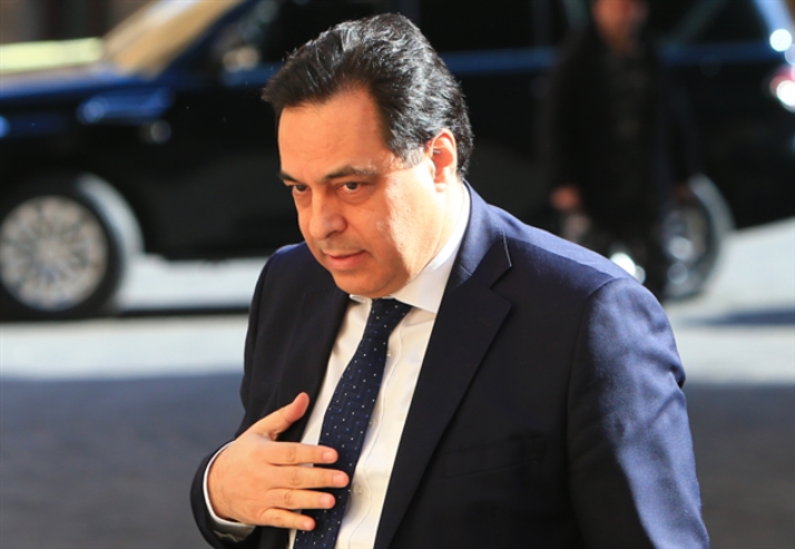 عاد الرئيس حسان دياب إلى بيروت مساء أمس بعد زيارة عائلية للولايات المتحدة استمرت نحو شهر