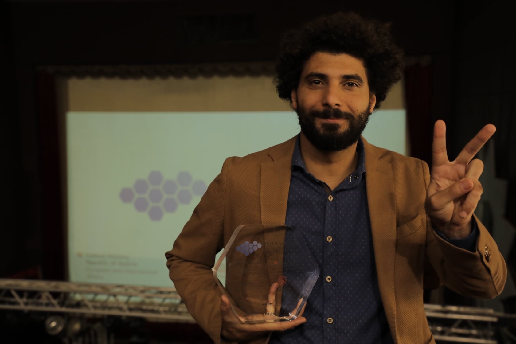 إسطنبولي وجائزة الإنجاز بين الثقافات في فيينا