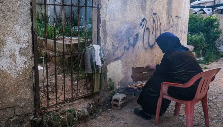 إمكانية الدفع بالليرة أكثر حظّاً من الدفع بالدولار (Getty)