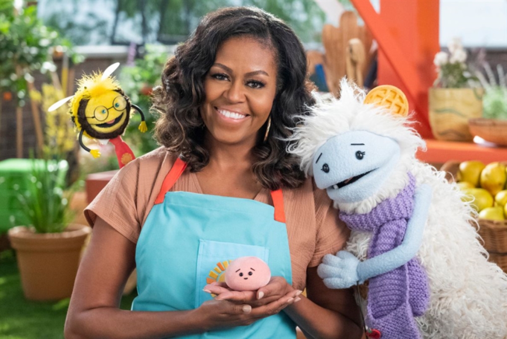 تظهر السيدة الأميركية الأولى السابقة في شخصية صاحبة سوبر ماركت