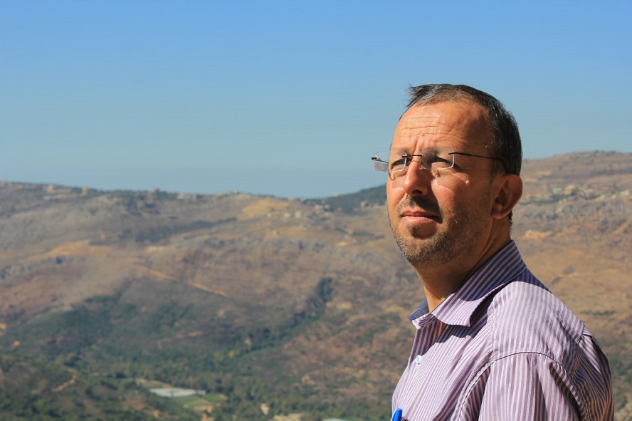 الكاتب المهندس عدنان إبراهيم سمور