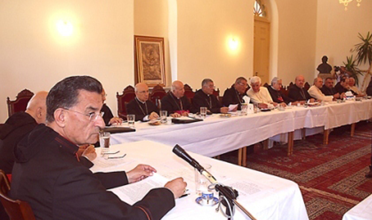 المطارنة الموارنة في إجتماعهم الشهري برئاسة البطريرك مار بشارة بطرس الراعي