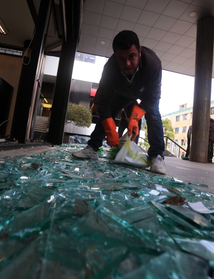 يتحدّث أصحاب مصارف عن تكوين كلّ الخسائر قبل تعديل سعر الصرف وزيادة الكلفة عليهم(هيثم الموسوي)