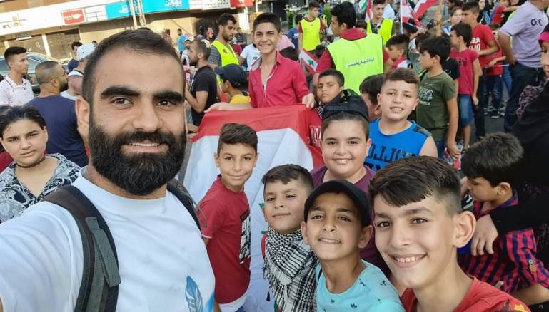 محمد العمر ابن الأحياء الشعبية في منطقة باب الرمل (المدن)