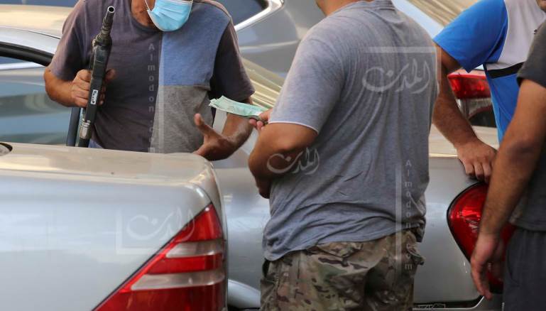 طوابير السيارات أمام المحطات لن تختفي (علي علّوش)