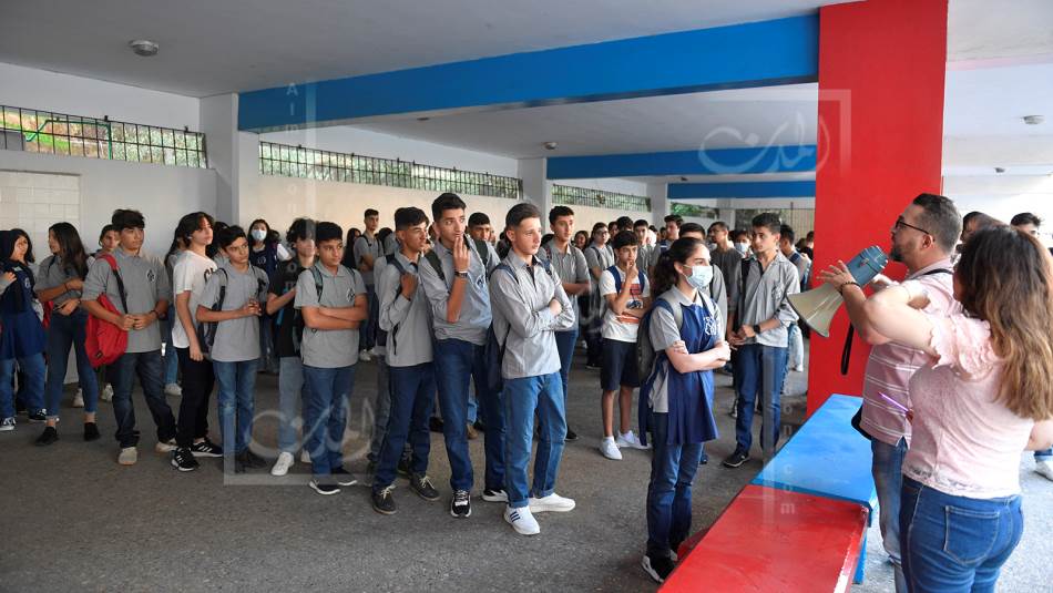 الأستاذ غير القادر على تأمين أبسط شروط العيش لا يقمع بفرمان عثماني (عباس سلمان)