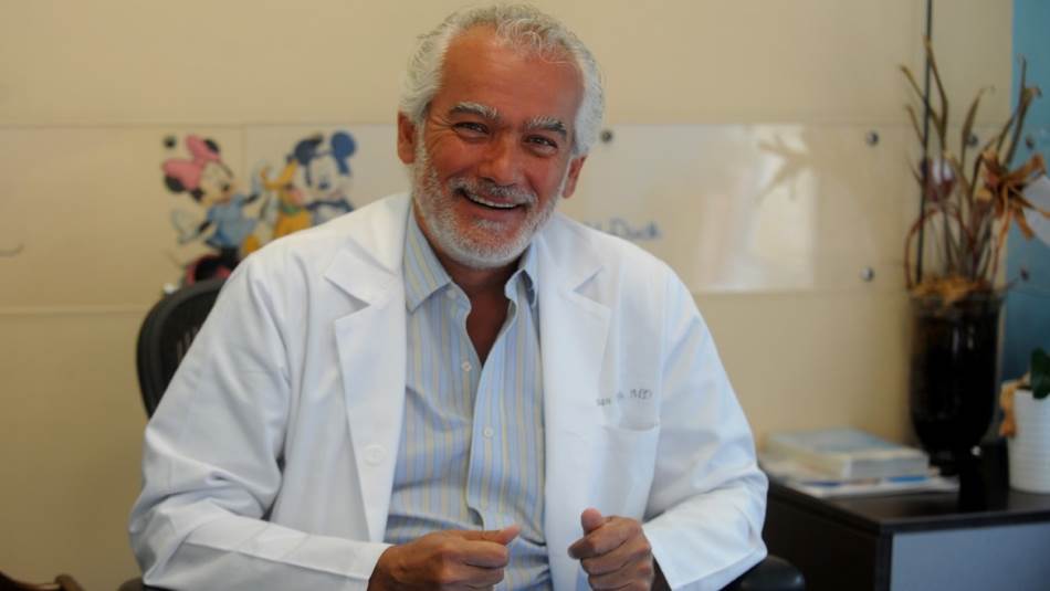 رئيس مركز أبحاث الأمراض الجرثومية في الجامعة الأميركية في بيروت، البروفسور غسان دبيبو