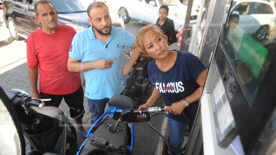 اللبنانيون متروكون للصدفة والسوق السوداء تترقَّب (مصطفى جمال الدين)