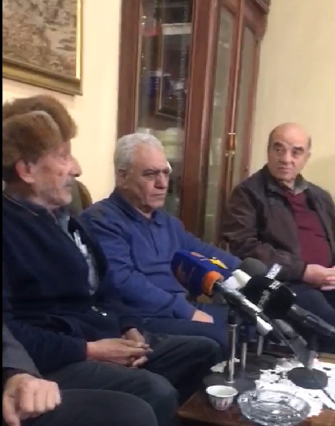 لقاء تضامني لفعاليات بقاعية مع المهندس المتقاعد حيدر عثمان في منزله في بعلبك