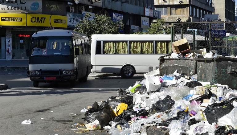 مشكلة النفايات تدور في حلقة مفرغة (Getty)