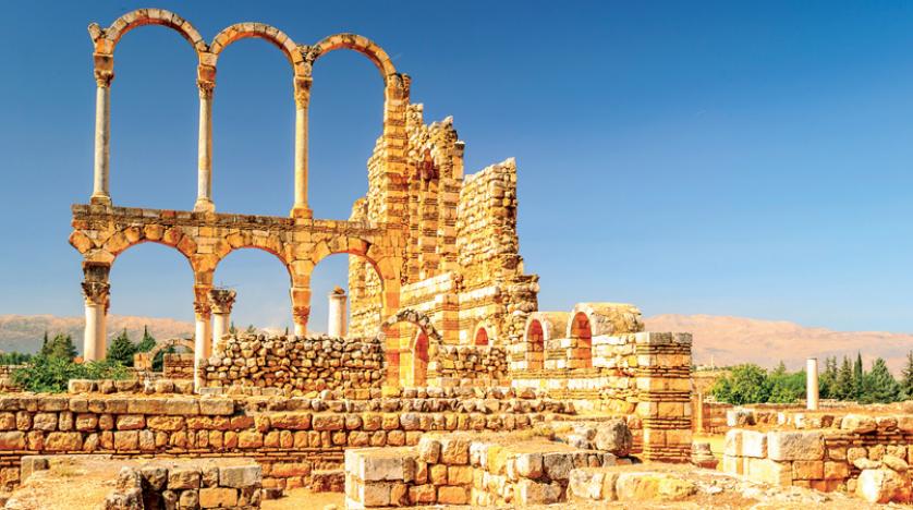 عنجر من القلاع المشهورة في لبنان وتقع في منطقة البقاع