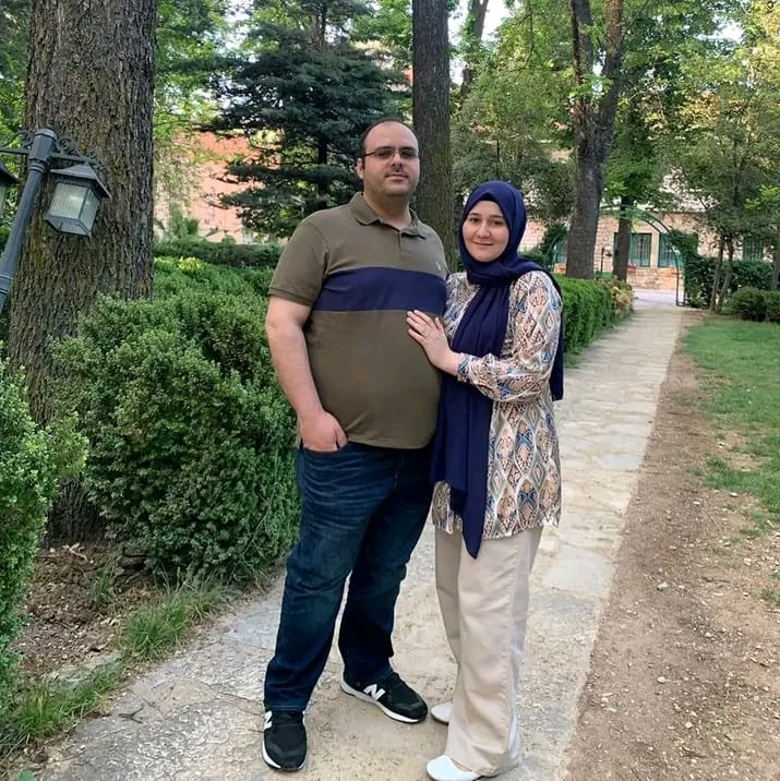 الدكتور حسين حسن ابو عباس وزوجته الدكتورة فاطمة ناصر