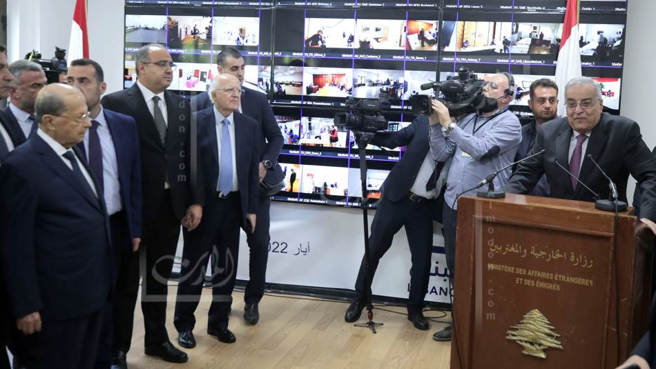 لم يتبق إلا لجوء الدبلوماسيين إلى الإضراب والتظاهر أو إقفال السفارات نهائياً (علي علوش)