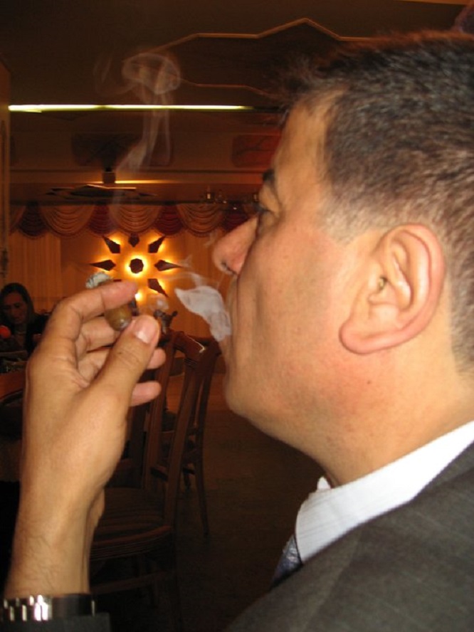 الدكتور يوسف غزاوي