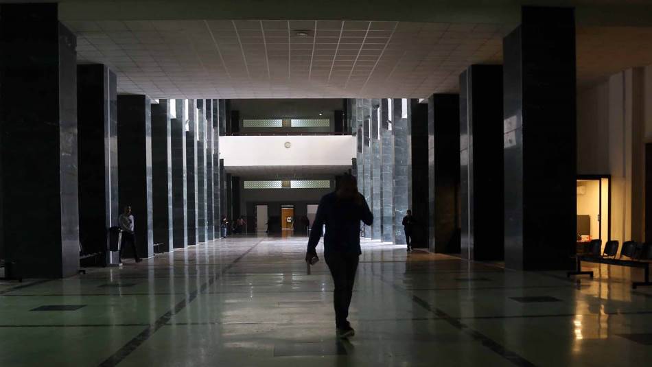 يعتبر القضاة أنهم مكرهون على الاعتكاف قسرًا (ريشار سمور)