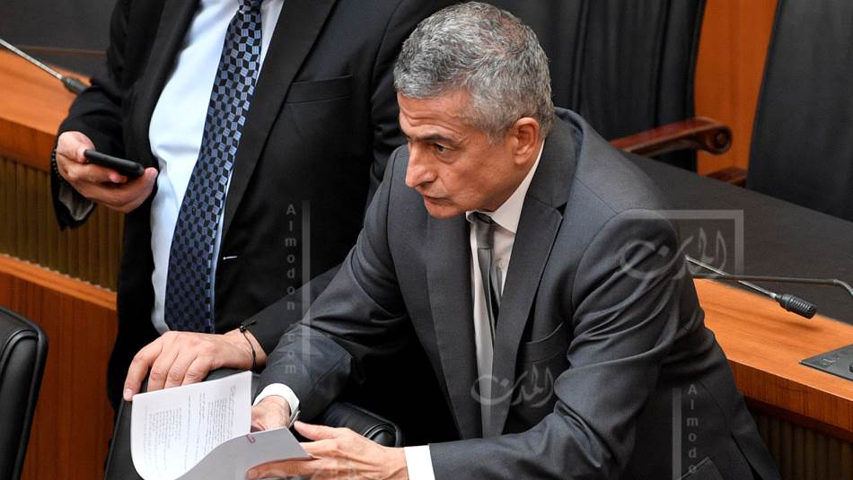 النقاشات المرتبطة بالسياسة الضريبيّة تصب في إطار الشعبويّة والمناكفات السياسيّة (عباس سلمان)