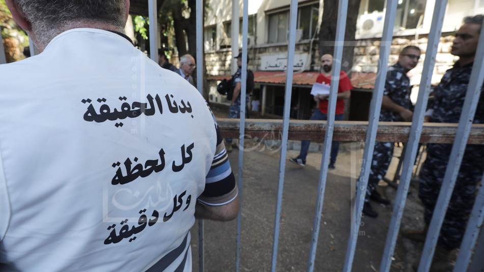 طبقة سياسية وشبكة مصالح متعددة مستعدة للتآمر (علي علوش)