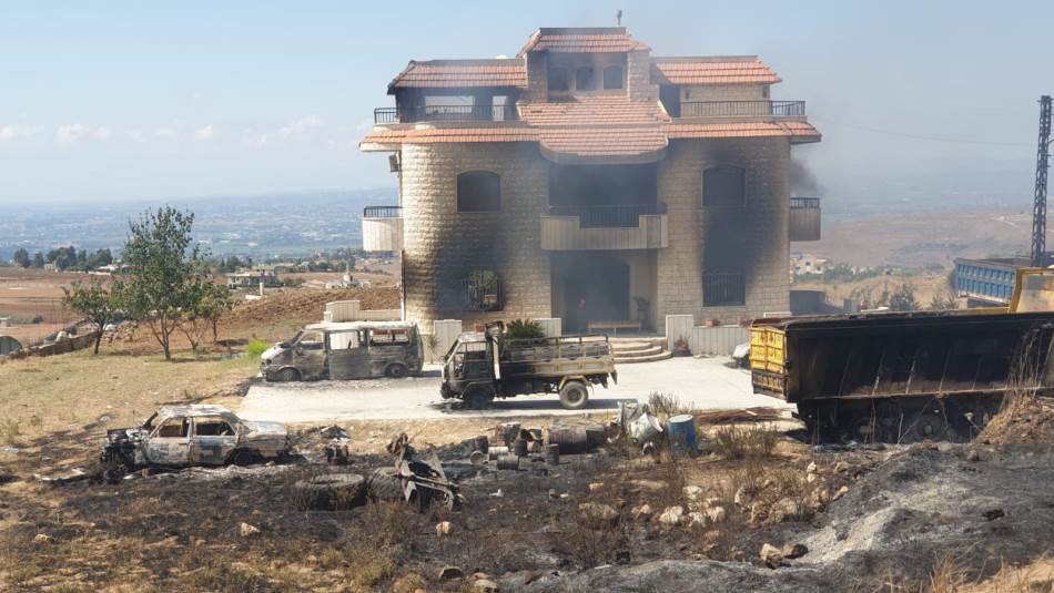 تزامنت الجلسة مع وقفة احتجاجية لأهالي الضحايا والجرحى (الأرشيف، المدن)