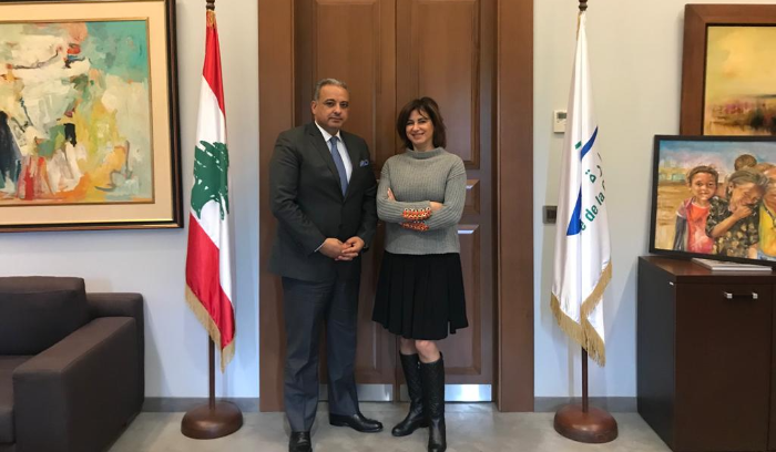 وزير الثقافة في حكومة تصريف الاعمال القاضي محمد وسام المرتضى في مكتبه في قصر الصنائع مستقبلاً كريمة الشاعر الراحل عصام العبدالله سلاف العبدالله كنعان