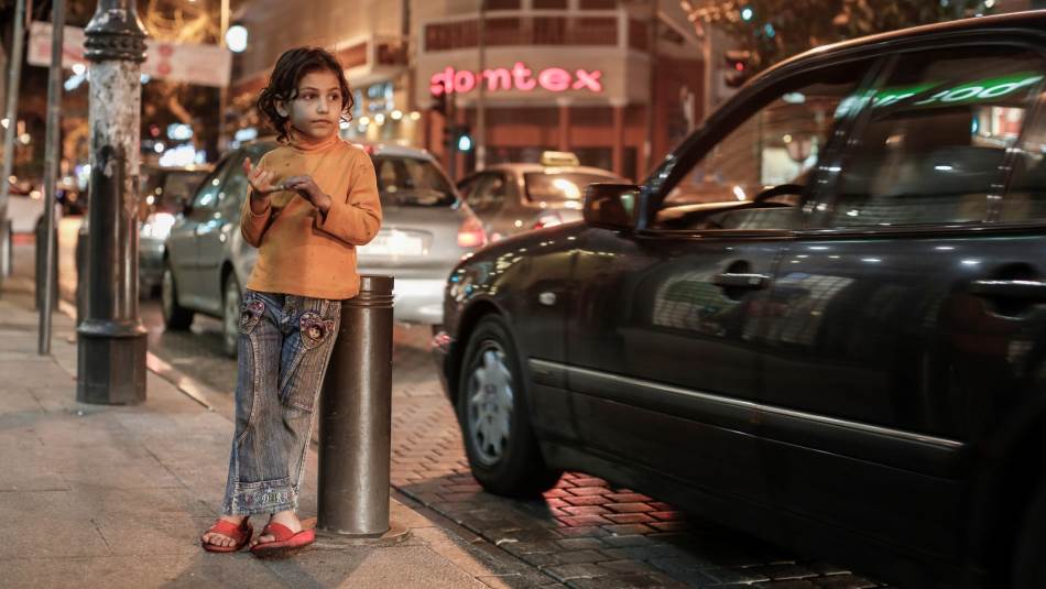 ظاهرة تضخم أعداد المتسولين صاحبتها أزمة حقوقية وإنسانية كبرى (Getty)