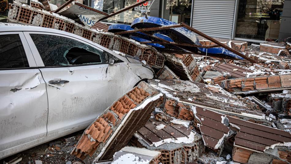 رفع قيمة بوالص التأمين الإلزامي ودولرتها لا ينفي وجود مخاوف من تهرّب شركات التأمين (Getty)