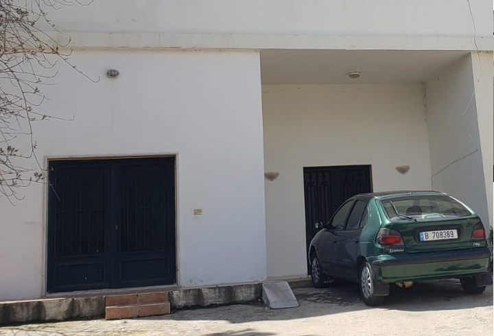 مدخل الشقة والموقف