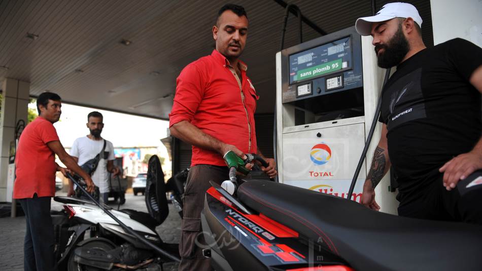 بعض الزبائن يفضّلون الدفع بالدولار (المدن)