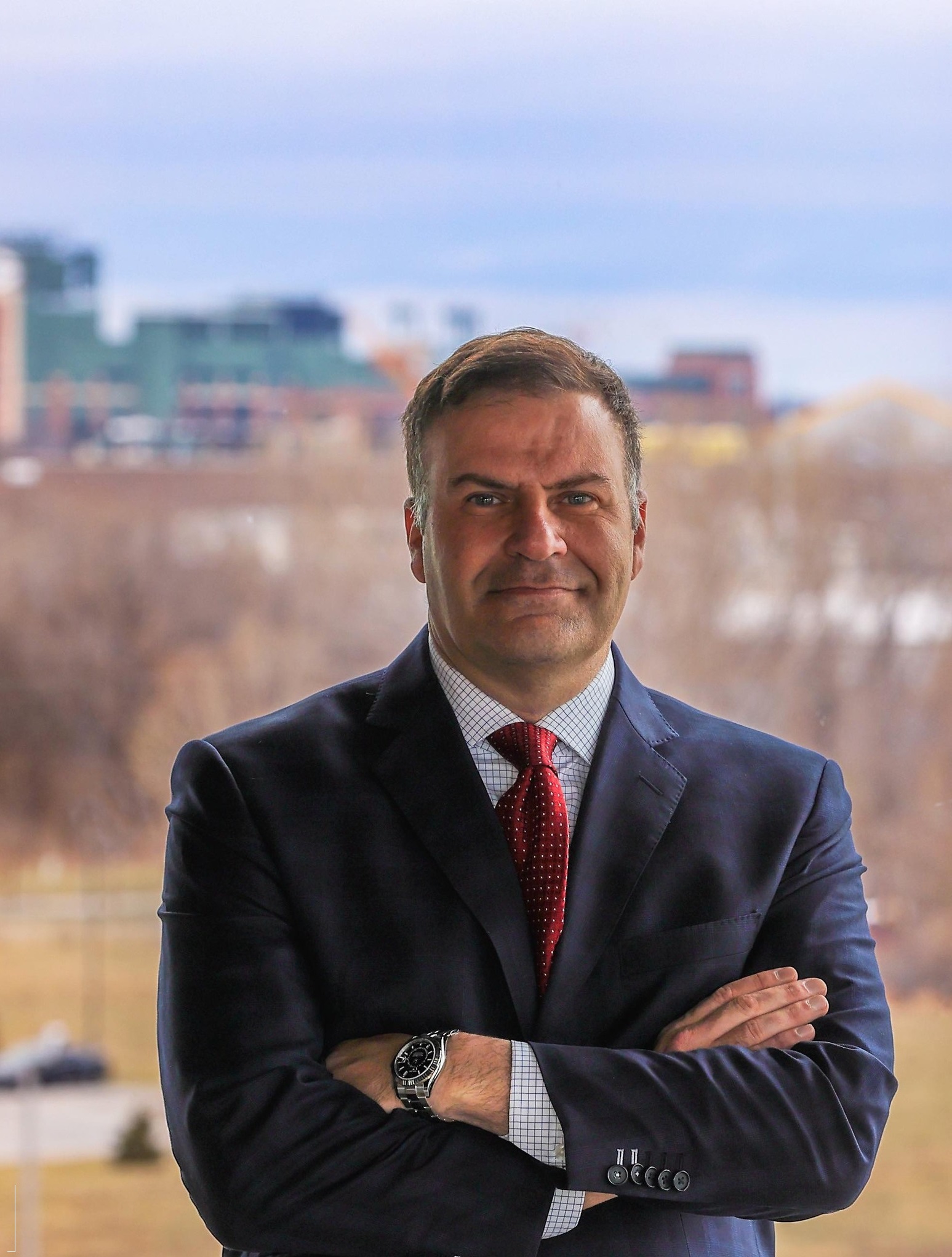 وائل حسين رشيدي.. صنفته مجلة فوربس من بين أفضل 156 مستشار مالي (Financial advisor) في العالم