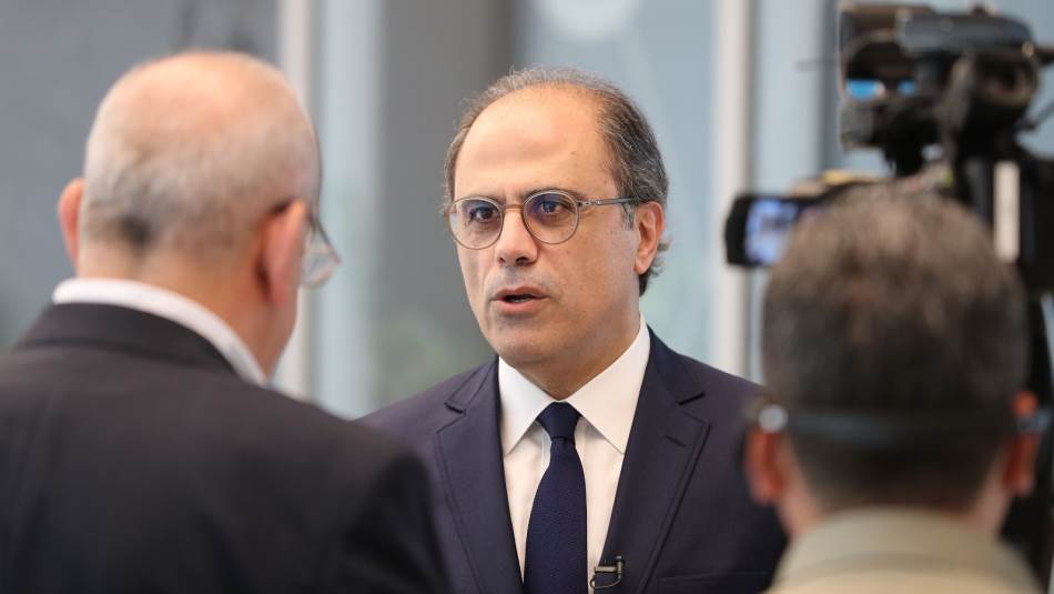 يبدو أن خيارات المعارضة رست على ثلاثة أسماء: جهاد أزعور، صلاح حنين وزياد بارود(Getty)