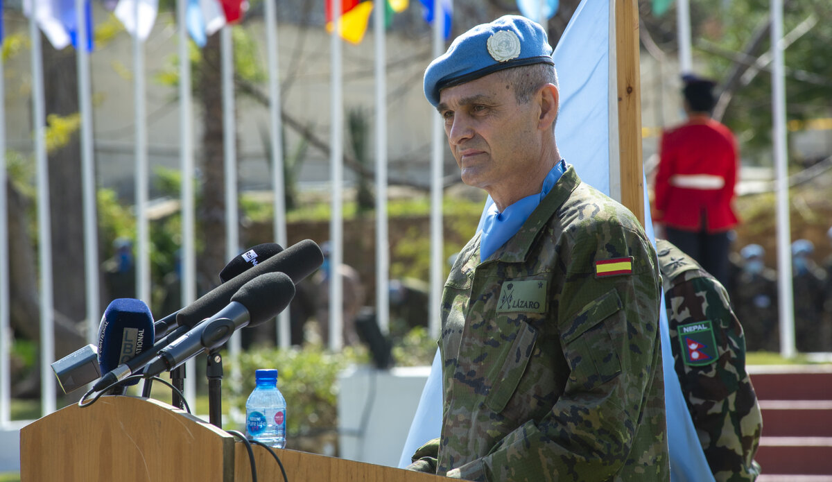 اللواء أرولدو لاثارو رئيس بعثة اليونيفيل وقائدها العام
