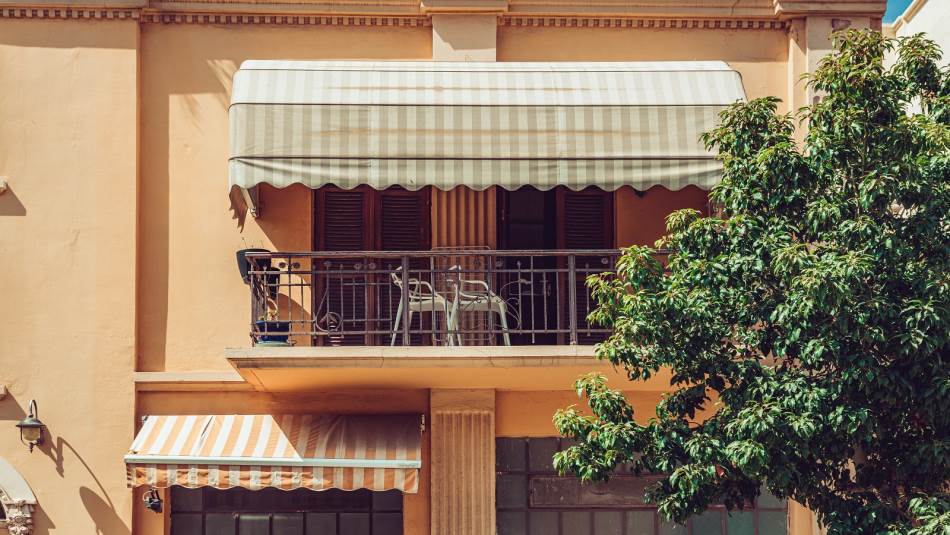 الأسعار المبالغ فيها تحد من قدرة لبنان على المنافسة السياحية واستقطاب السياح (Getty)