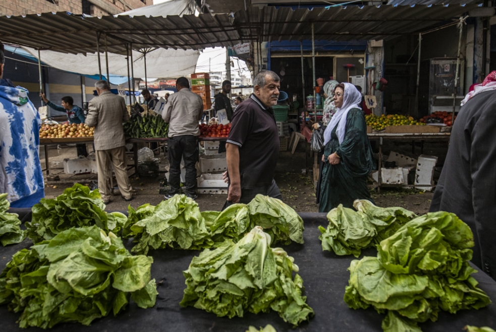 حاجة الأسرة المكوَّنة من 5 أفراد تصل إلى 6.5 ملايين ليرة شهرياً (أ ف ب)