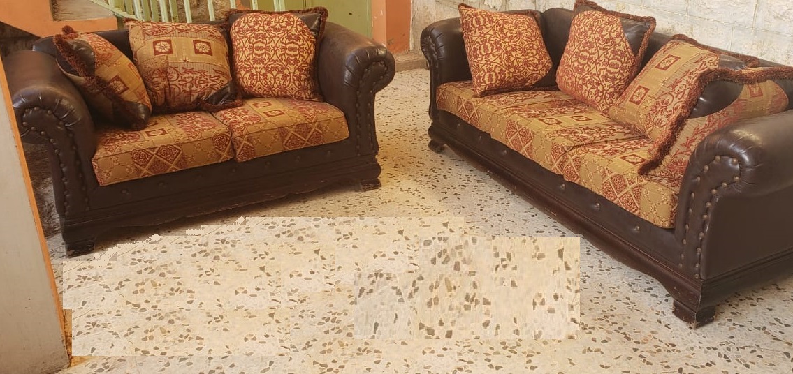 كنبة 3 مقاعد + كنبة مقعدان