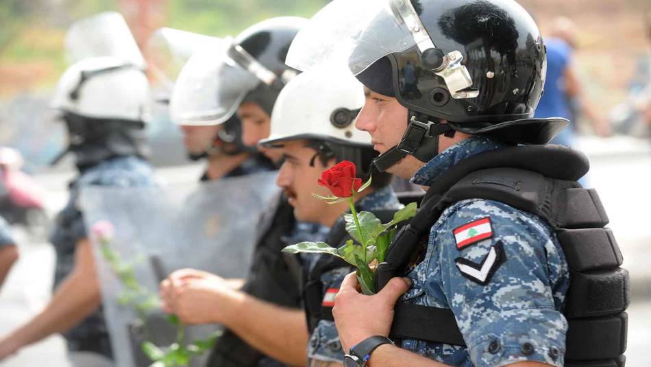 تعاني الأسلاك العسكرية من نزيف بشري (مصطفى جمال الدين)