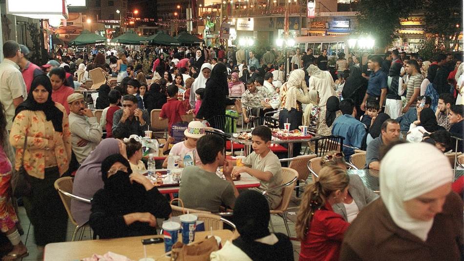 بحمدون في موسم اصطياف 2002 (Getty)