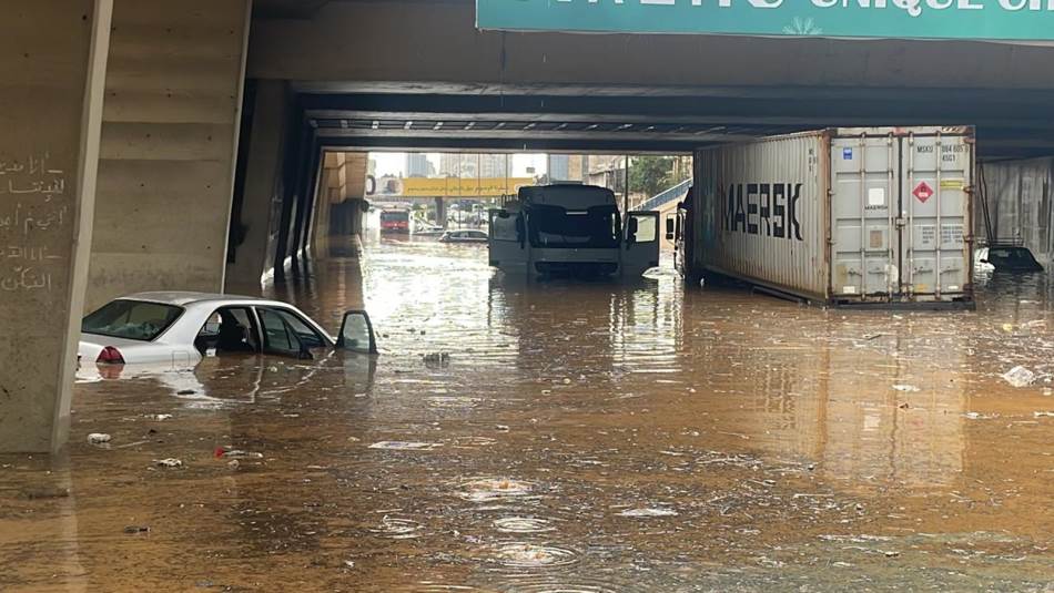 التعدّي على الأملاك العامة وعرقلة المسارات الطبيعية للمتساقطات هو ما يسبّب الأضرار (المدن)