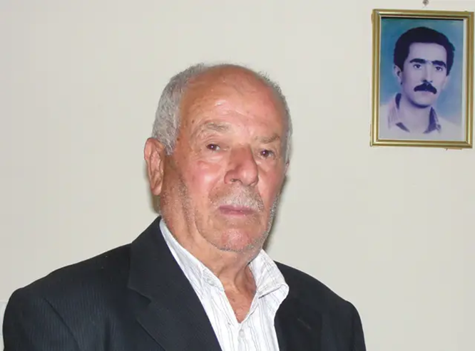 ابو محمود دفع ضريبة الدم دفاعاً عن ارضه وحرية بلده قدم ابنه قاسم باشا شهيداً ومقاوماً عام 1988 في جبهة المقاومة الوطنية