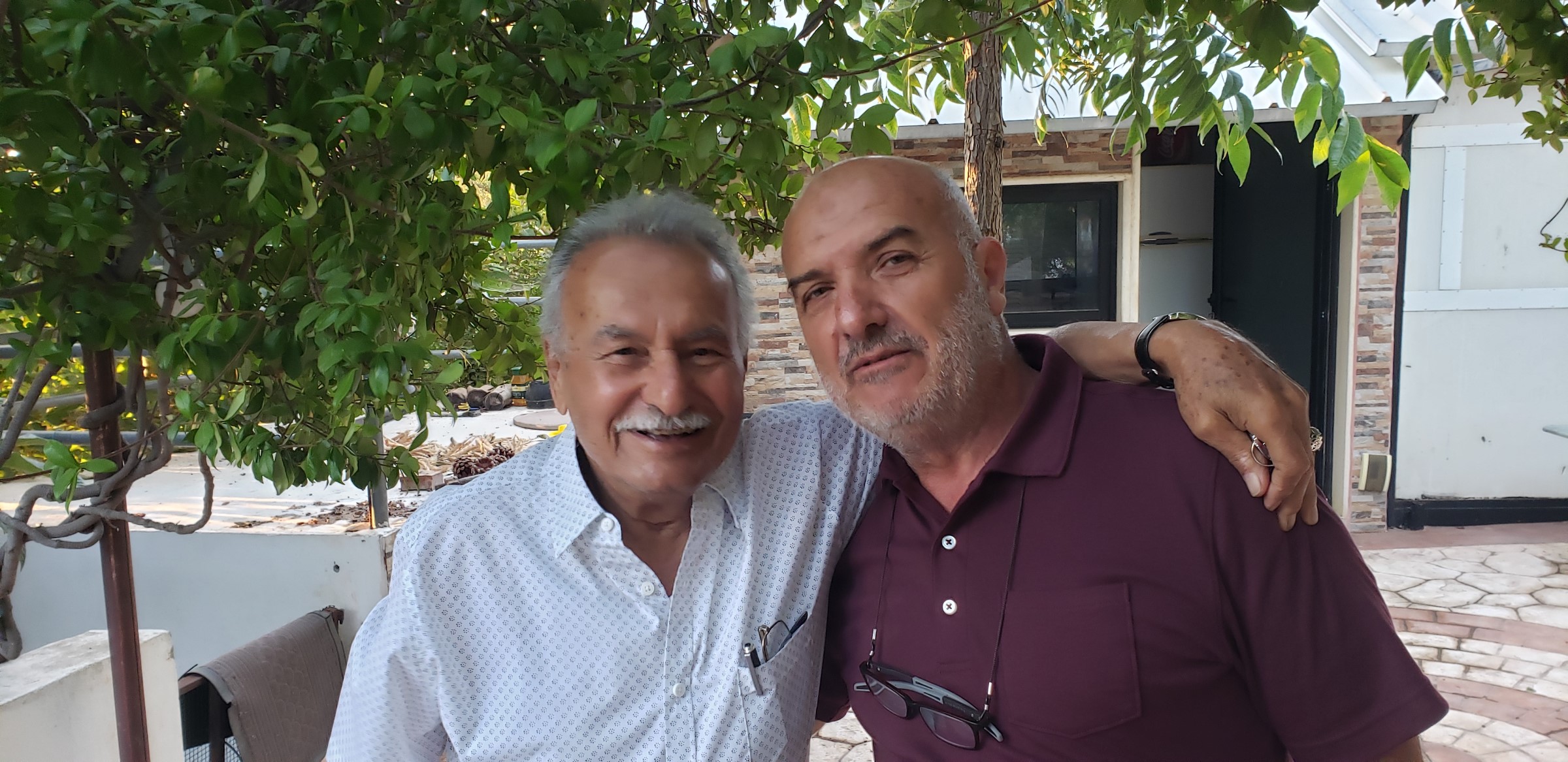 الحاج رضا حسّان والمختار أبو فيروز حسين قنصور