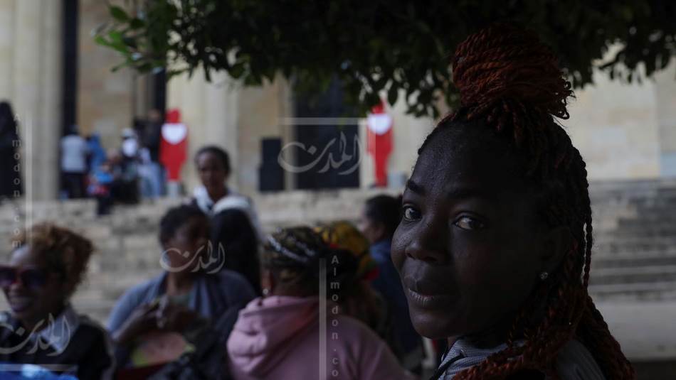 المحنة الإنسانيّة الّتي يعيشها أهل الجنوب تتضاعف أثقالها على العاملين والعاملات المهاجرين (علي علوش)