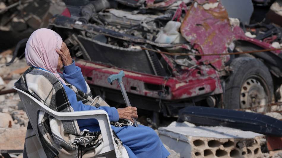 كأن ثمّة شيئاً ما يسلب من الناس، الصحّة وحماسة العودة وأخيرًا الشعور بالانتماء (علي علّوش)