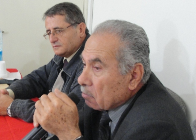 خلال ندوة للأستاذ فايز أبو عباس وإلى جانبه المهندس أسعد رشيدي