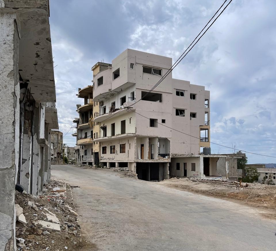 إلى متى سيطول هذا الانتظار، ويستمرّ التهميش وتبقى بيوتنا حطاماً وركاماً ويبقى أهلنا في حالة من القهر والألم التي نعيشها؟