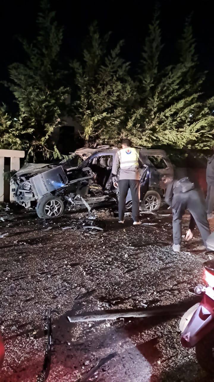 السيارة المستهدفة في بلدة ياطر