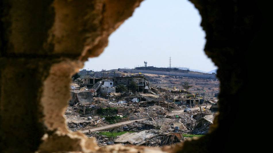 تستغل إسرائيل الظروف الدولية والإقليمية الراهنة لفرض معادلات جديدة في لبنان (Getty)