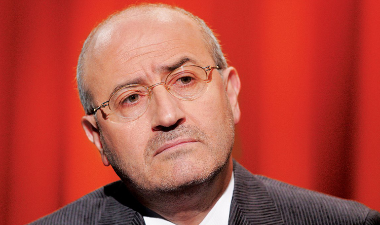 الدرس الأهم الذي يطرحه الوزير السابق غازي العريضي: ليس فقط أن نعرف كيف نربح، بل أن نعرف كيف نخسر بذكاء، فلبنان اليوم ليس في مرحلة تحقيق الأرباح، بل في مرحلة تقليل الخسائر والسير نحو أهداف وطنية جامعة. التحدي اليوم مواجهة الواقع بروح وطنية صادقة